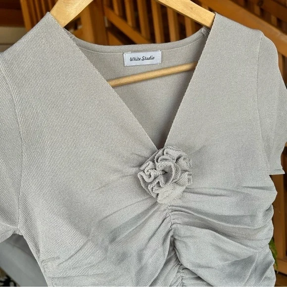 Gray Ruched Top - Picture 4 of 6